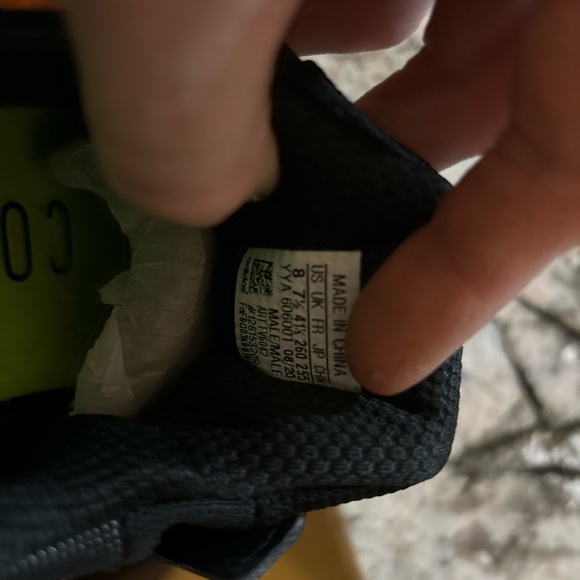 Adidas Men’s or women’s Ultraboost C.RDY DNA
Men’s size 8, women’s 9.5 - Picture 4 of 4